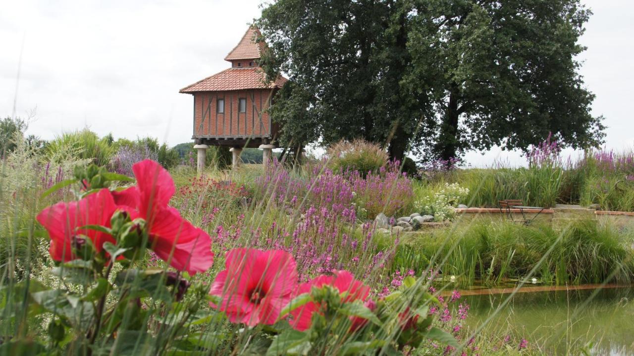 Gite Chambre D'Hotes Insolite Dans Un Pigeonnier A 5 Minutes De Marciac Gers Monlezun Exterior photo
